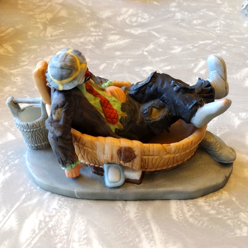 Emmett Kelly Jr. figurine.